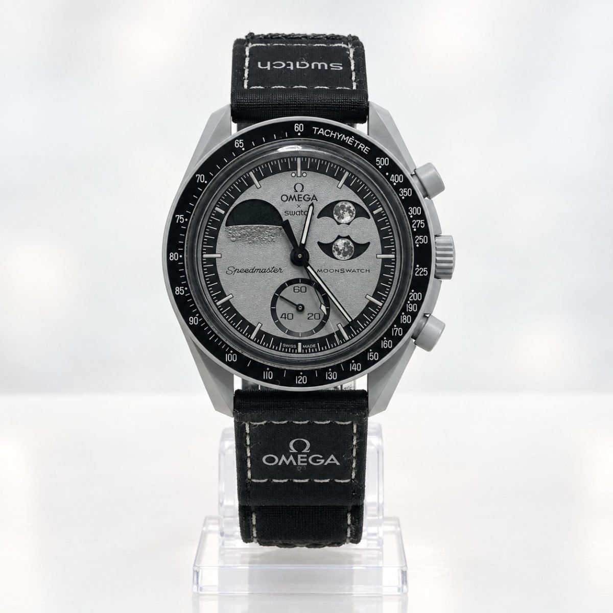 Omega x Swatch MoonSwatch Mission to Earthphase · esfera gris